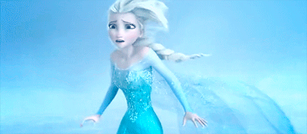 Para ilustrar a necessidade de cuidar da pele no inverno, um trecho do filme Frozen foi utilizado. A princesa Elza aparece confusa e atordoada a correr sozinha na neve.